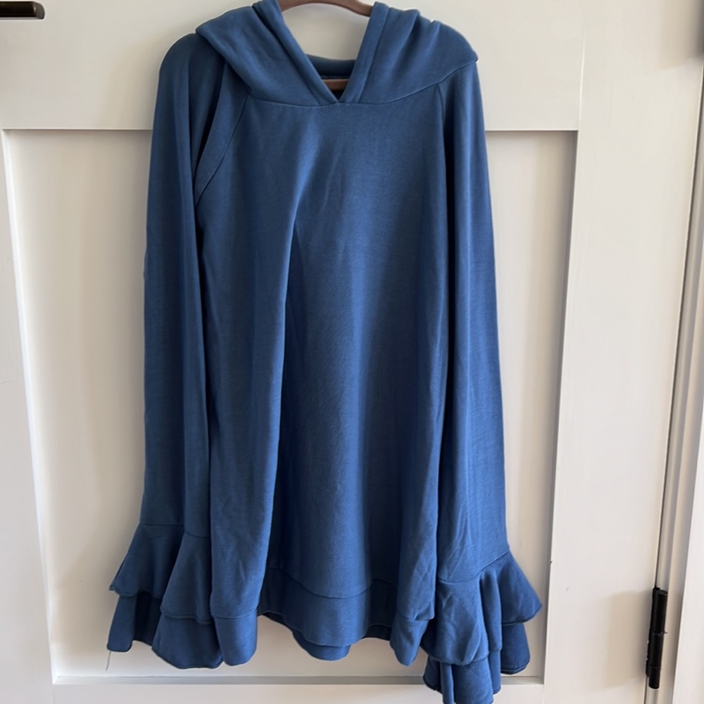 Chaser size 10 girls long flutter sleeve hoodie NWOT